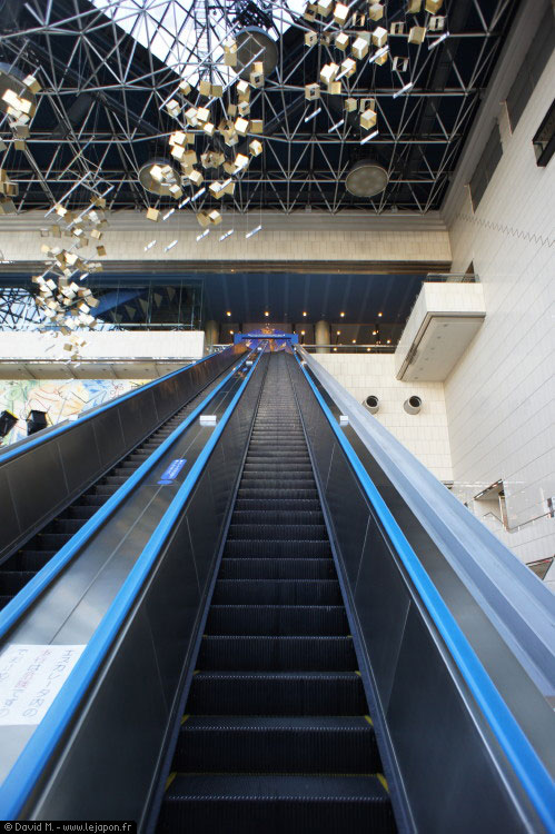 Escalator le plus long du monde à Ikebukuro